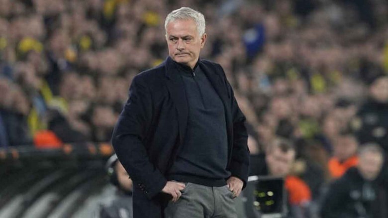 নিষিদ্ধ হলেন মরিনিয়ো...