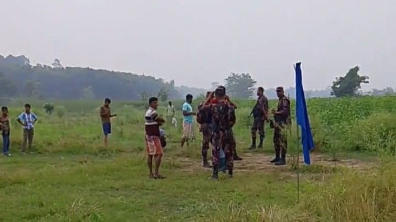 কুষ্টিয়া সীমান্তে ১২ জনকে বিএসএফ’র পুশইনের চেষ্টা, বিজিবির বাধা