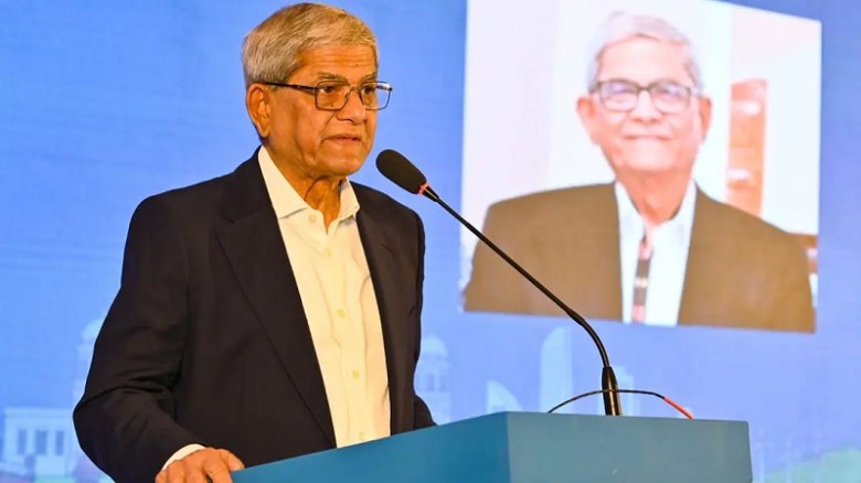 নতুন সম্ভাবনার জন্য যেকোনো কিছু করতে প্রস্তুত সরকা...