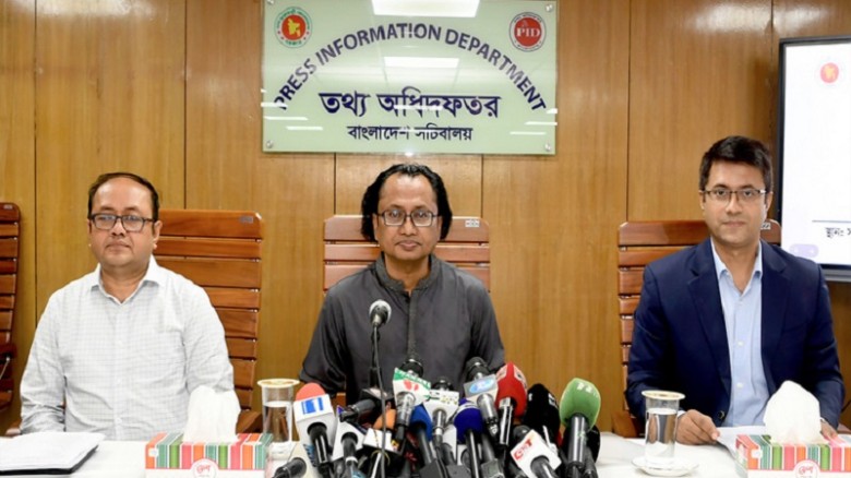 তাৎক্ষণিক প্রতিবাদ জানাতেই ভারত থেকে ফিরে এসেছি: প্রধানমন্ত্রীর তথ্য উপদেষ্টা