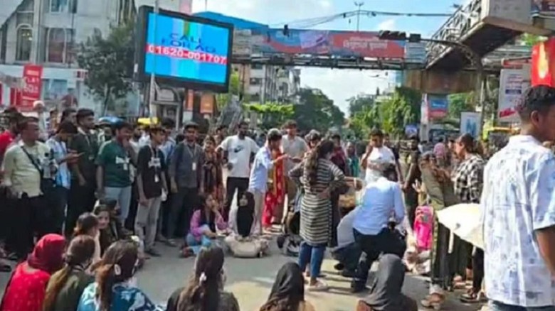 অবরোধ প্রত্যাহার, বুধবার শিক্ষা মন্ত্রণালয় অভিমুখে...