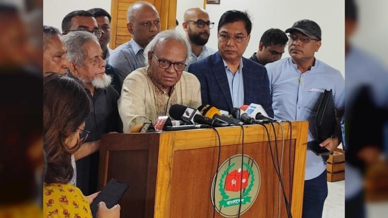 জনগণের স্বস্তির জন্য কাজ করছে বিএনপি সরকার: রুহুল কবির রিজভী